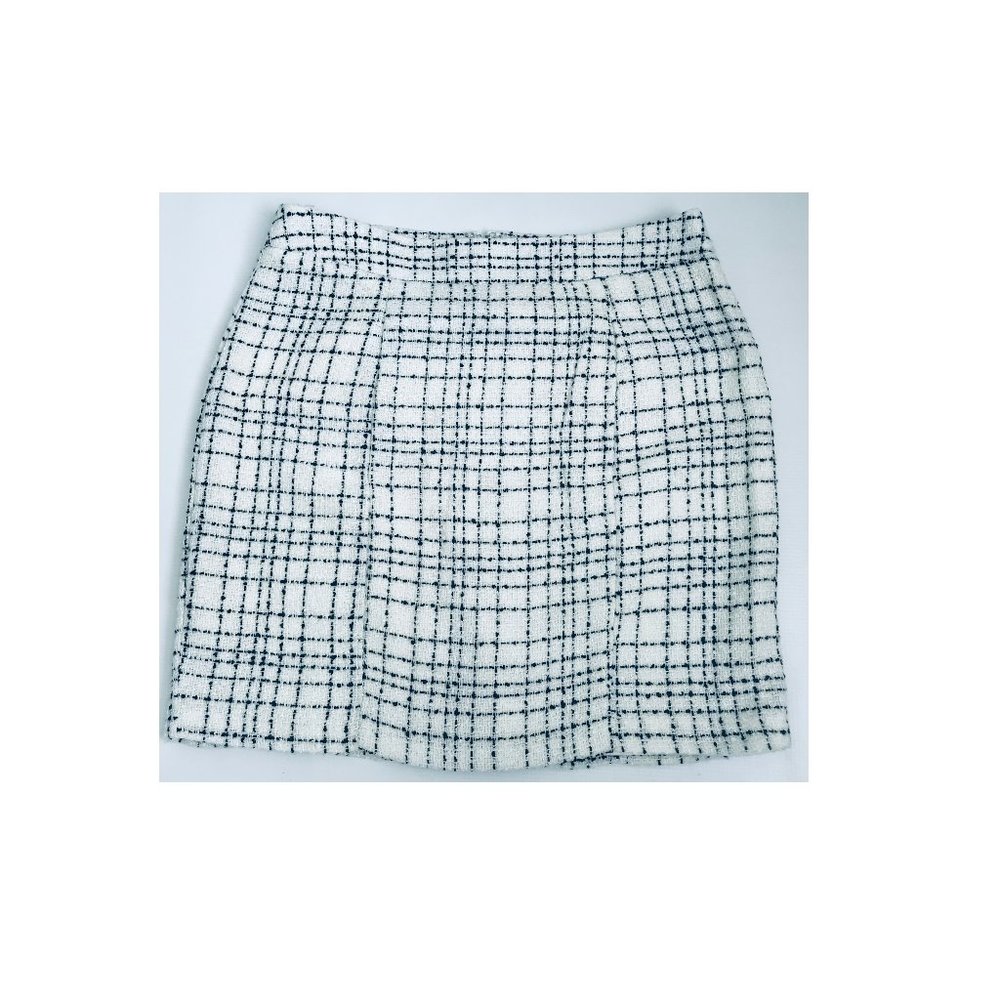 Forever21 tweed white mini skirt Size S